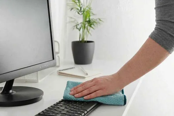 Zuverlässige Büro- und Praxisreinigung für ein sauberes Arbeitsumfeld